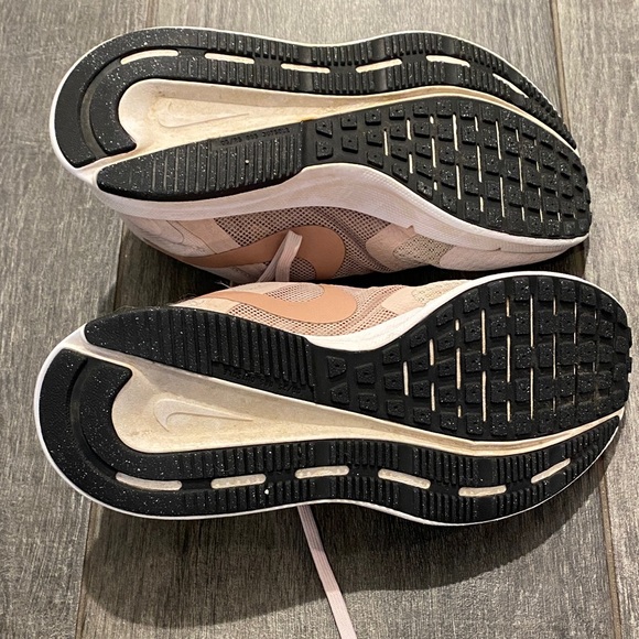 Nike Women's Pink Mesh Sneakers - Picture 5 of 6